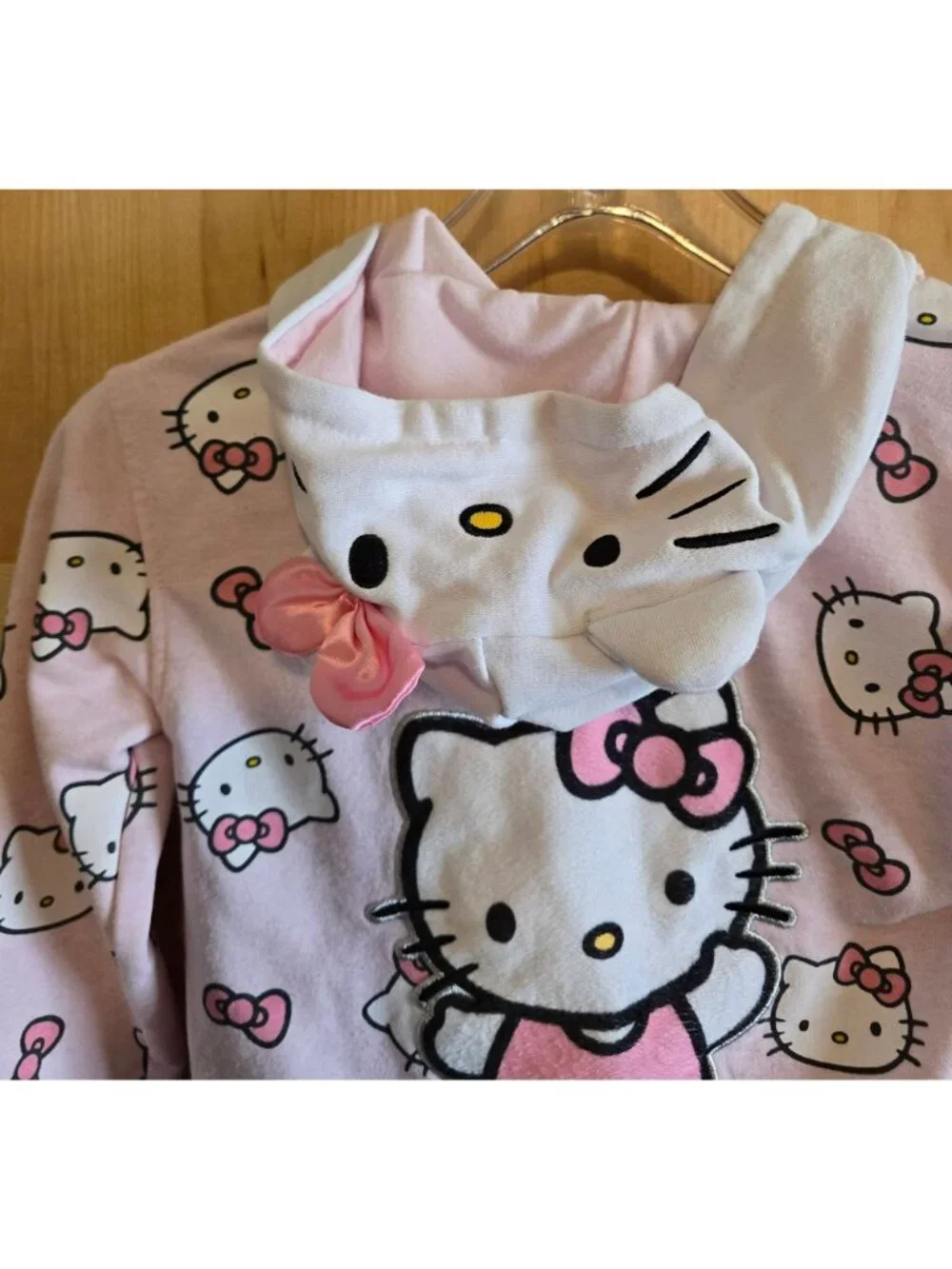 Brand: Hello Kitty who needs